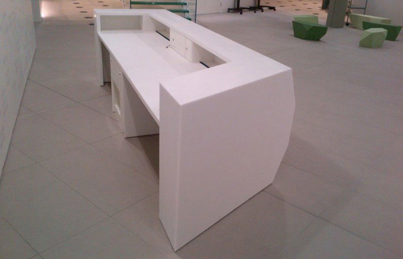 Bespoke reception desk example 32